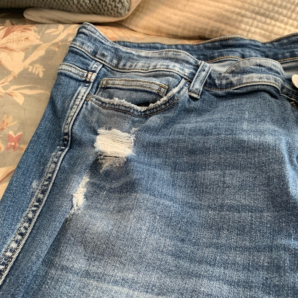 Very cute distressed jeans